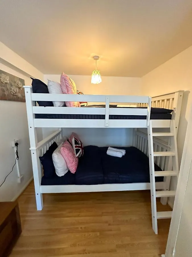 36 O'Leary Square Apartment London United Kingdom