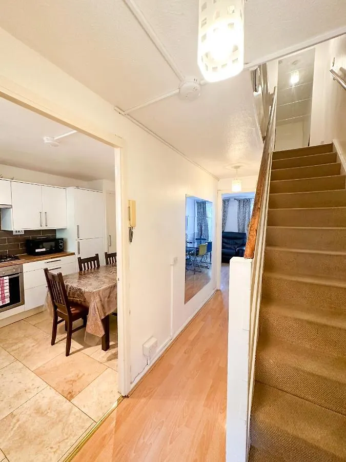 36 O'Leary Square Apartment London United Kingdom