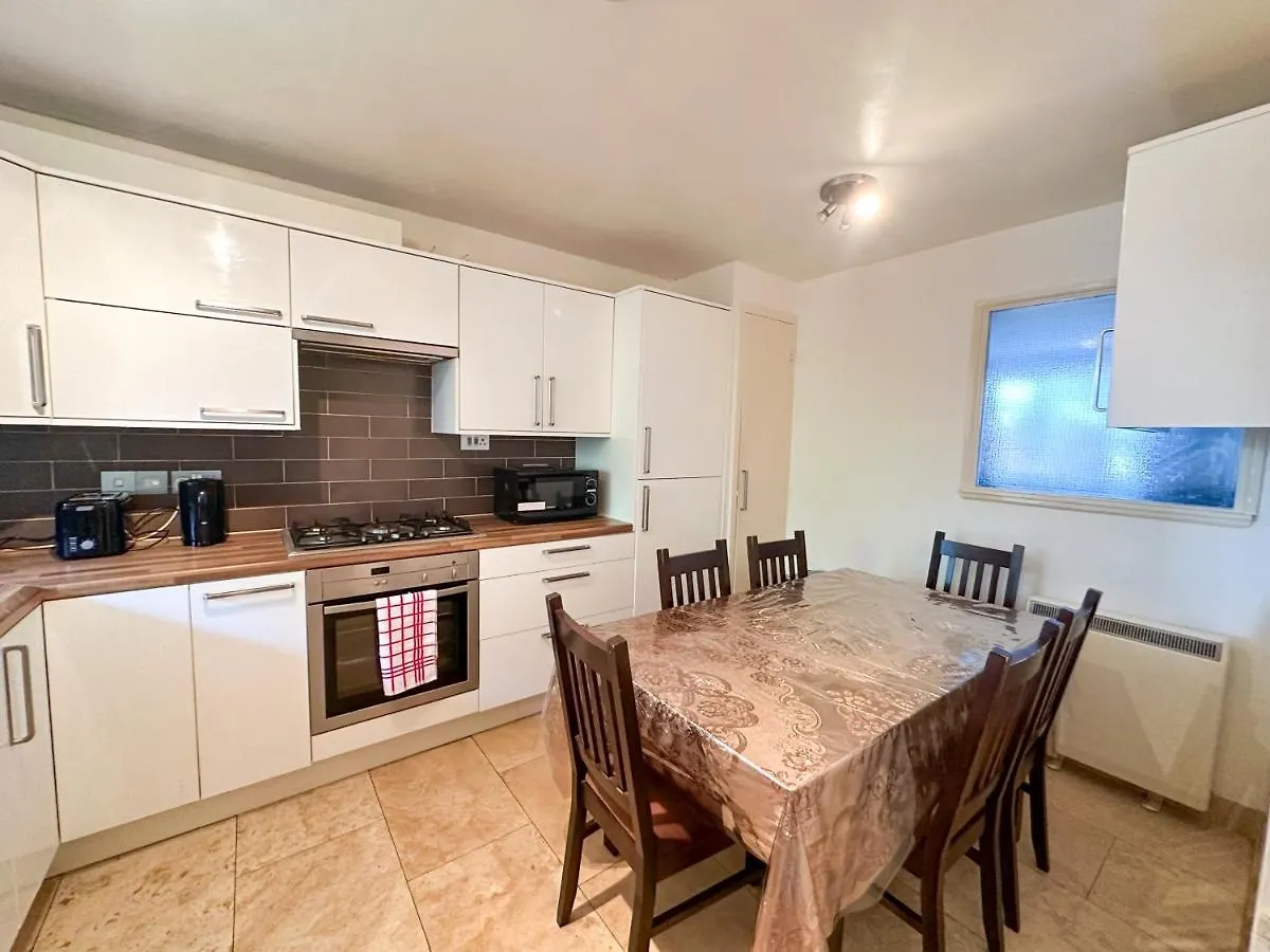 36 O'Leary Square Apartment London