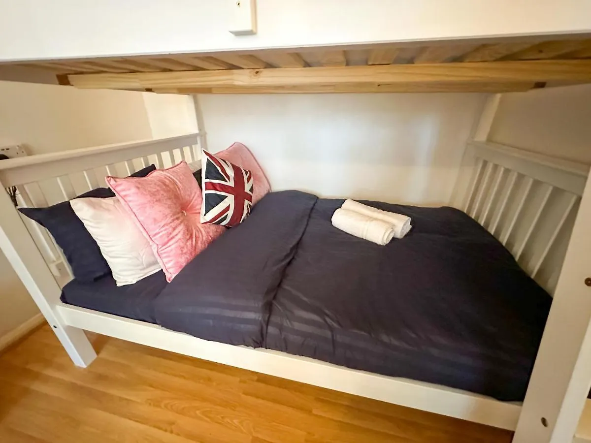 36 O'Leary Square Apartment London