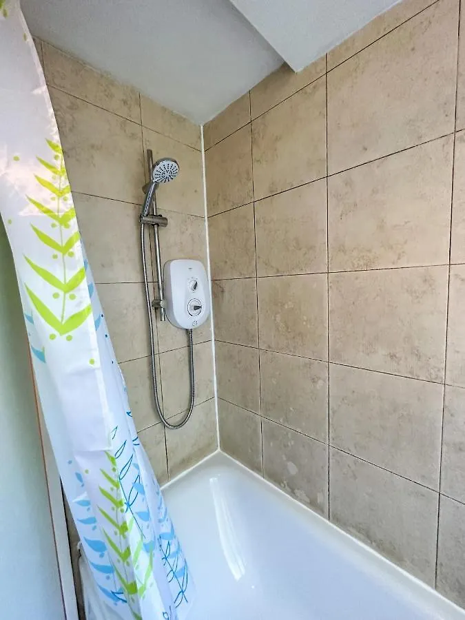 36 O'Leary Square Apartment London